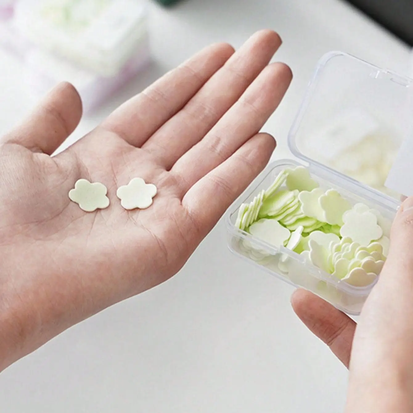 Flower-Shaped Travel Paper Soap Sheets