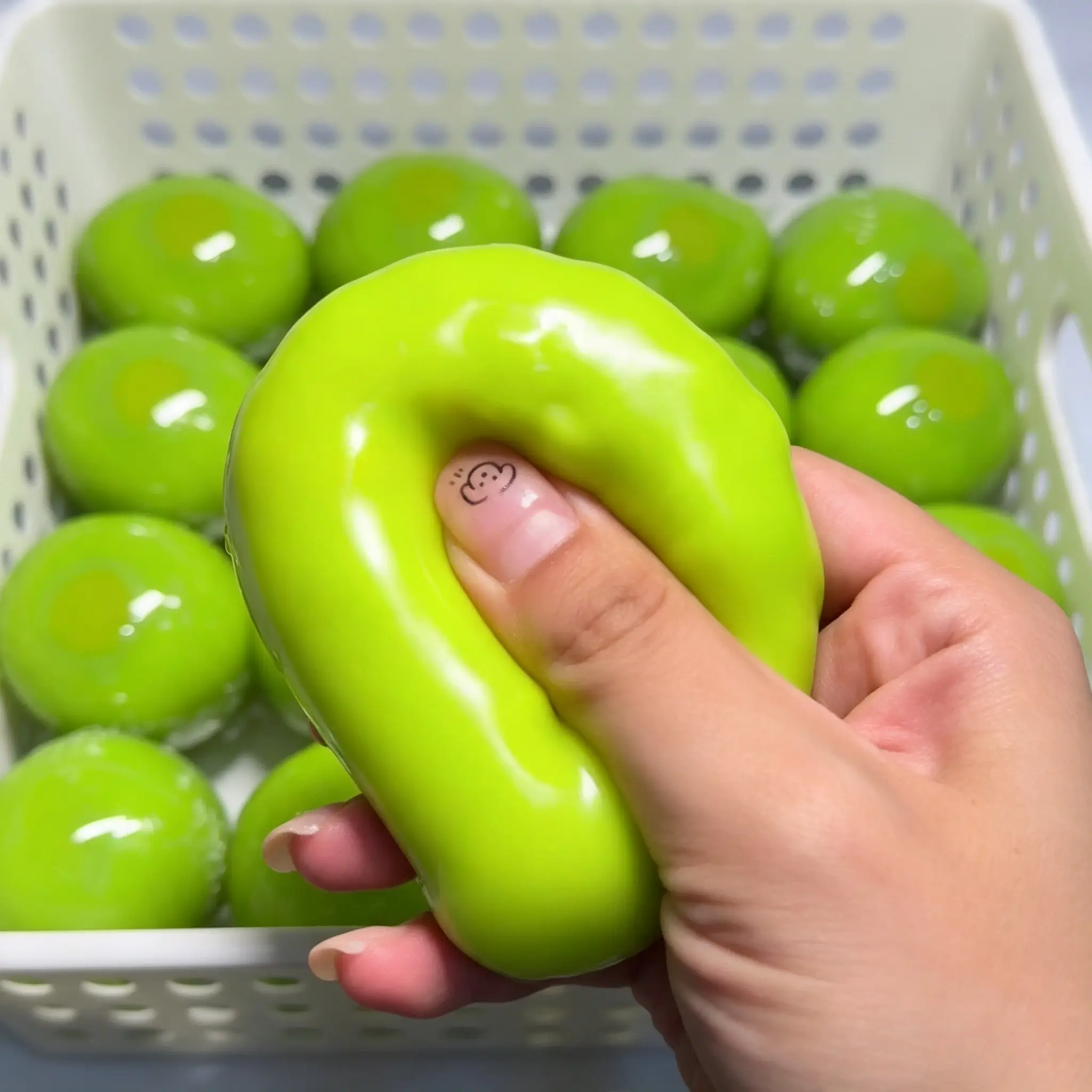 Mango Squishy Stress Ball | Heat-Activated Color Change & ASMR Crunchy Bead Fidget Toy